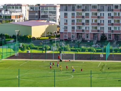 Квартал Русский дом Бархатные сезоны Сочи| спортивные площадки, футбольное поле